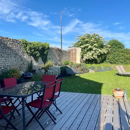 Refuge Cote Terre By Melrose * Blay