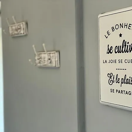 Refuge Cote Terre By Melrose * Blay