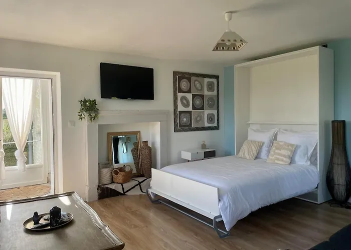 Refuge Cote Terre By Melrose