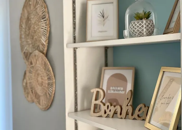 Refuge Cote Terre By Melrose بلاي